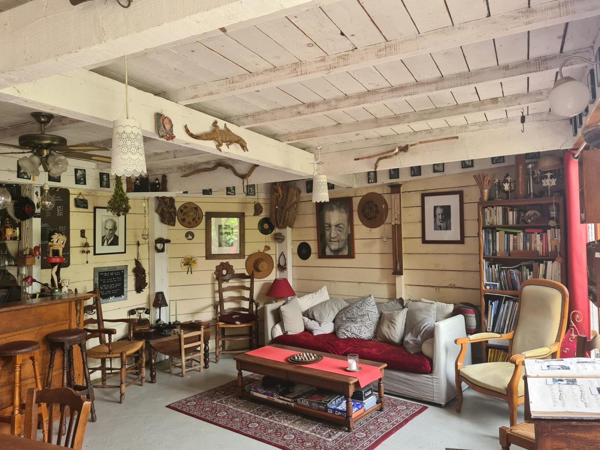 Le Mazet Des Beaujots Hotell Monteux Exteriör bild