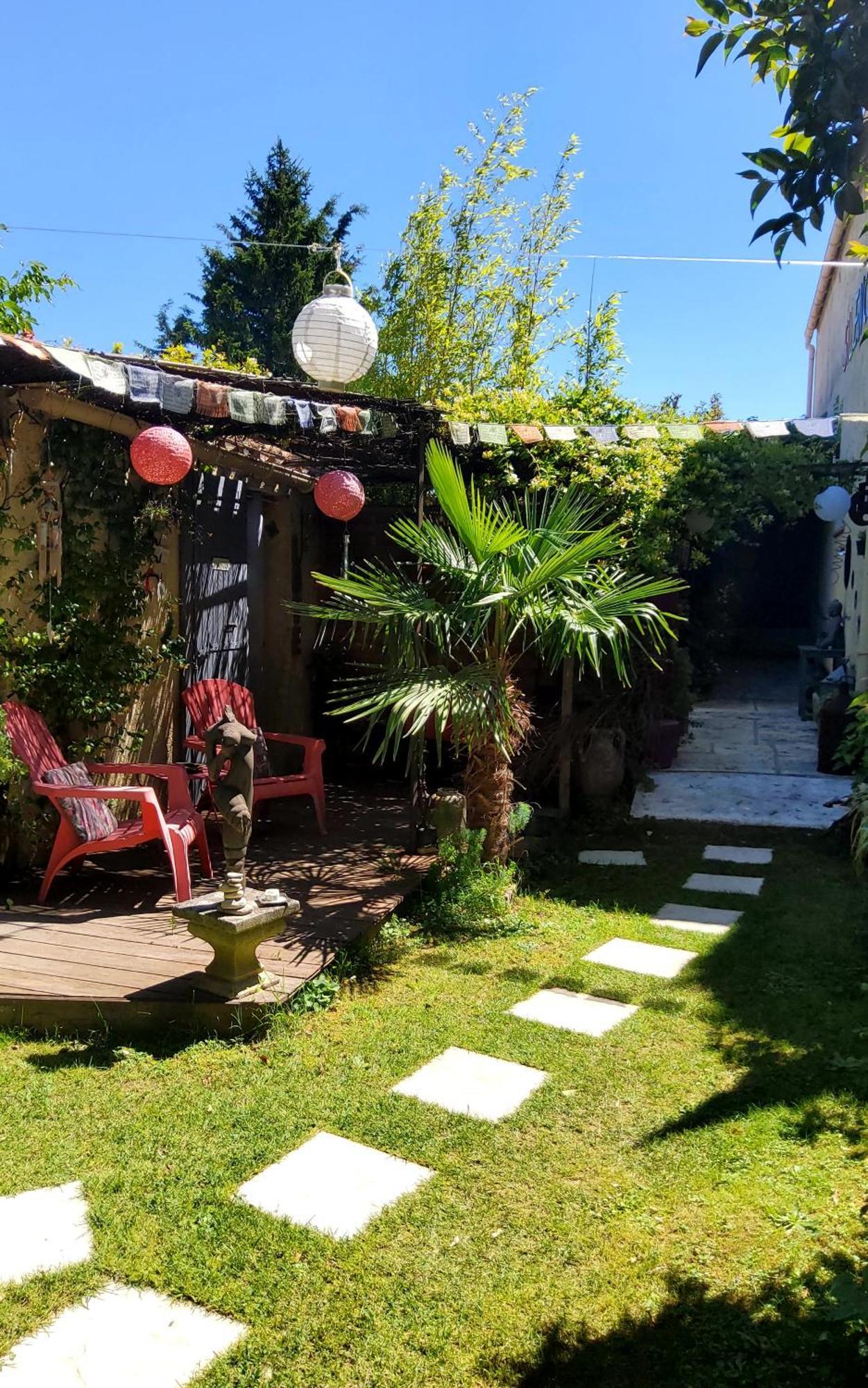Le Mazet Des Beaujots Hotell Monteux Exteriör bild