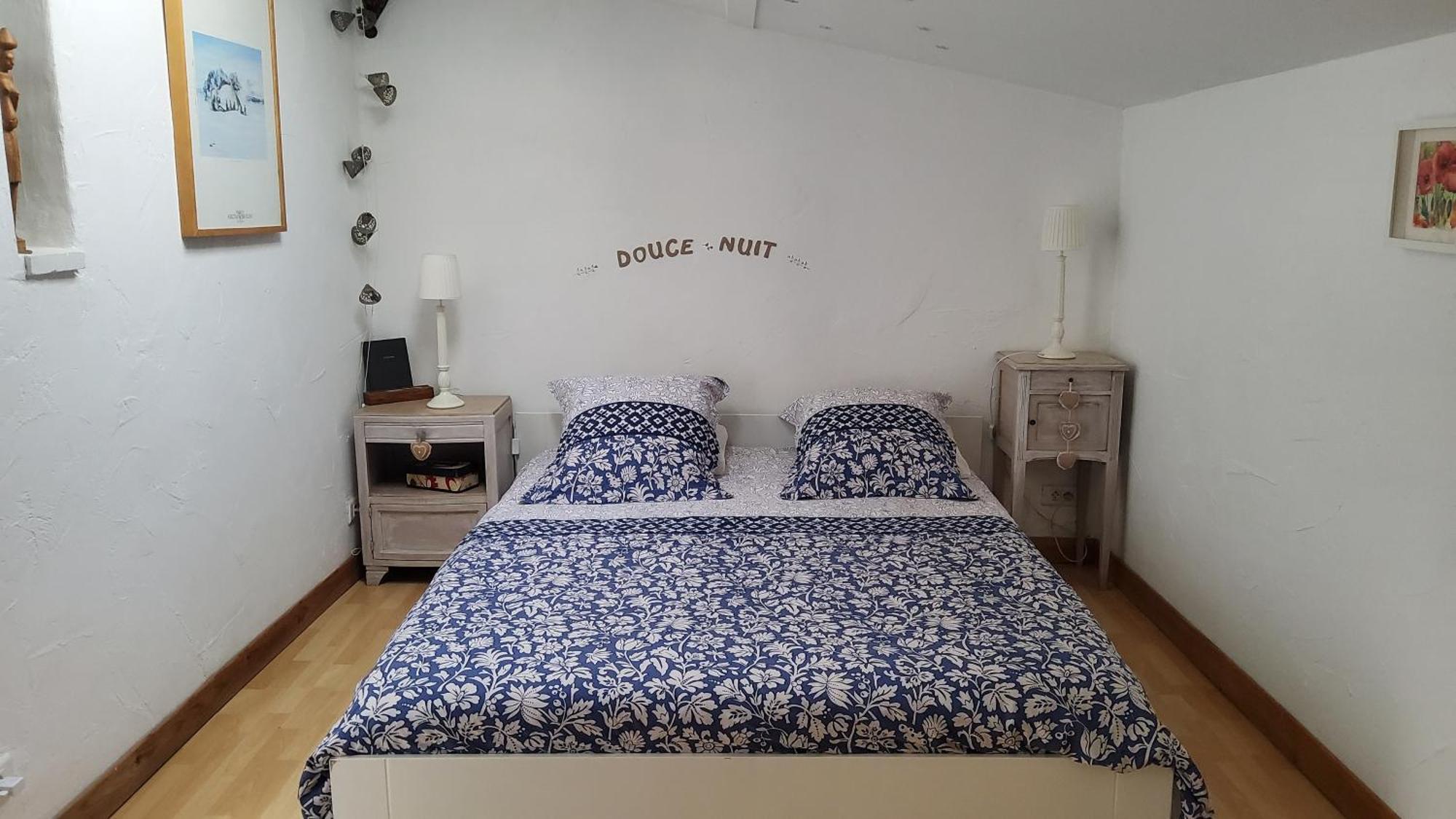 Le Mazet Des Beaujots Hotell Monteux Exteriör bild
